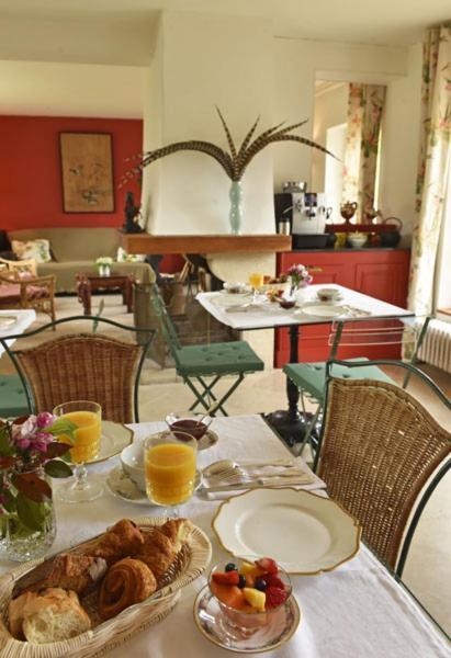 Chateau Le Quesnoy Chevrieres  Екстериор снимка