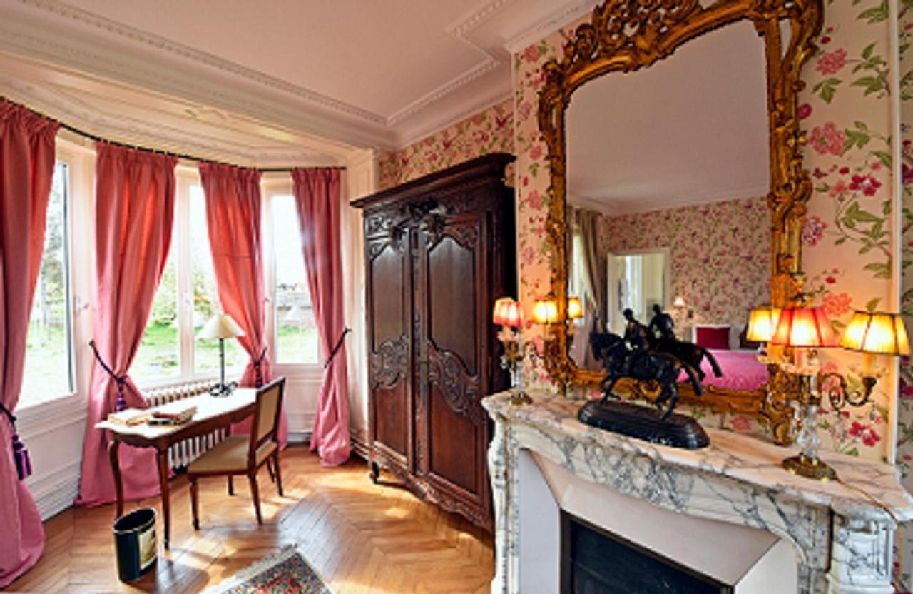Chateau Le Quesnoy Chevrieres  Екстериор снимка