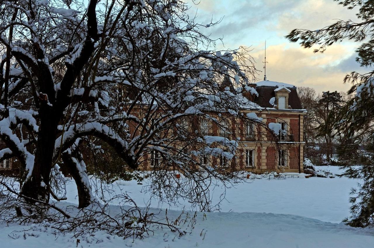 Chateau Le Quesnoy Chevrieres  Екстериор снимка